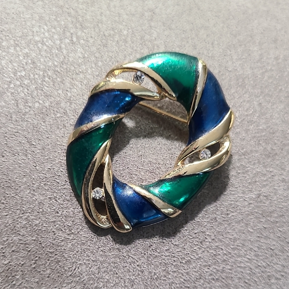 Elegant Gold-Tone Brooch with Blue‎ and Green Accents Dolphin Ore